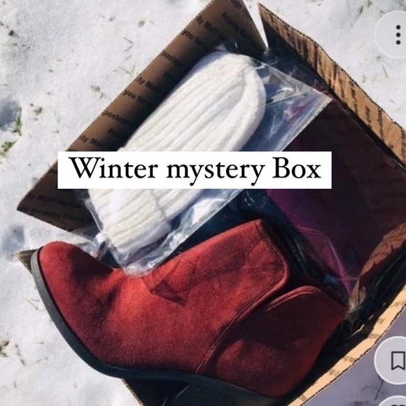 6 pieces WINTER SWEATER WEATHER MYSTERY WOMEN CLOTHING BOX pcs - Picture 6 of 14